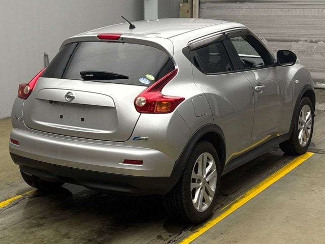 NISSAN JUKE 2010