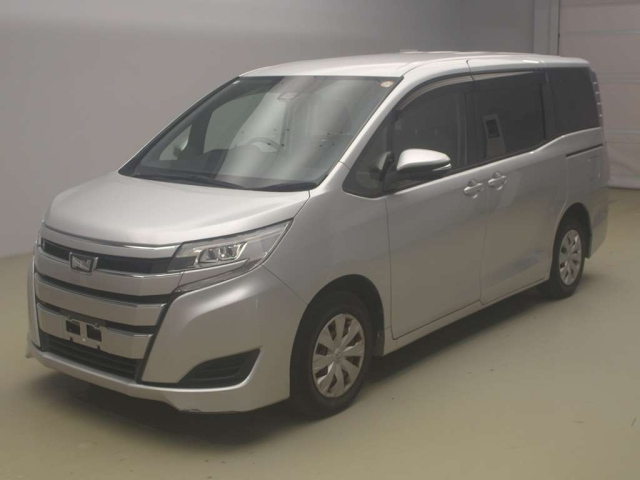 TOYOTA NOAH 2020