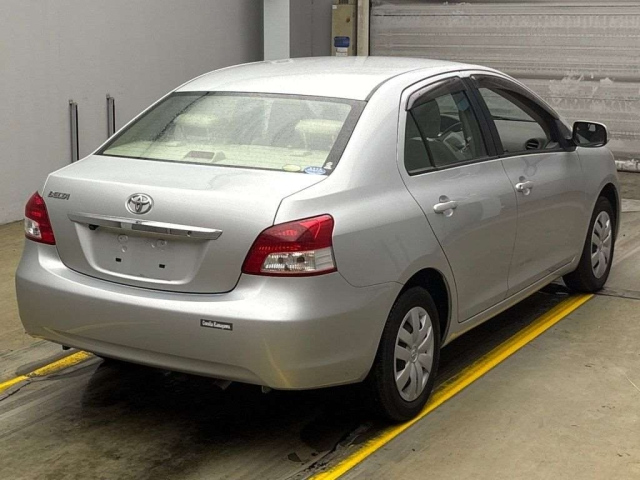 TOYOTA BELTA 2010