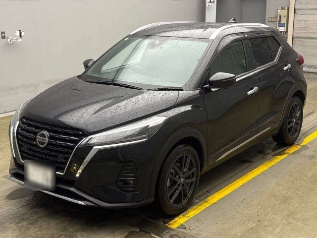 NISSAN KIX 2021