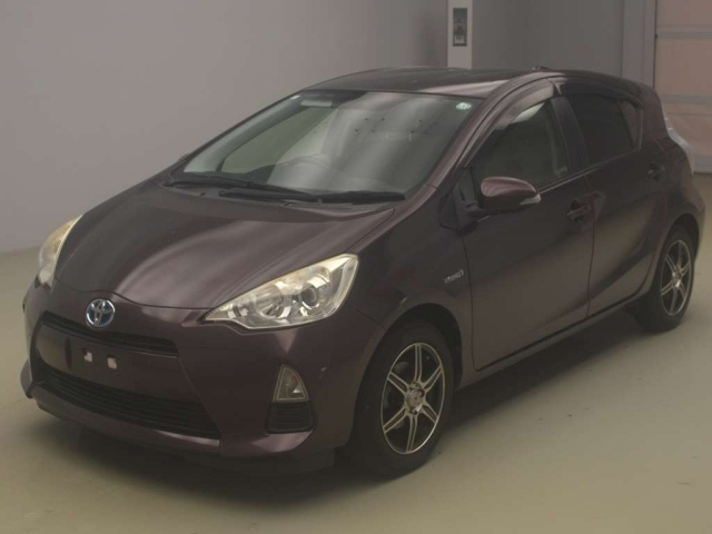 TOYOTA AQUA 2014