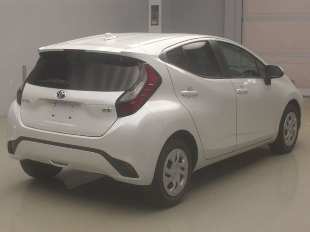 TOYOTA AQUA 2022