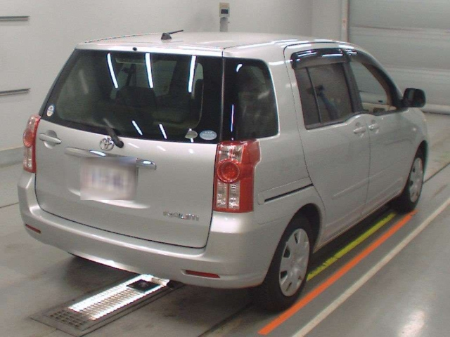 TOYOTA RAUM 2009