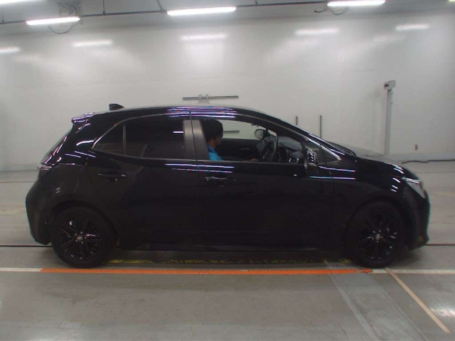 TOYOTA COROLLA SPORT 2021