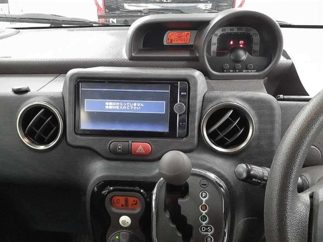 TOYOTA PORTE 2013