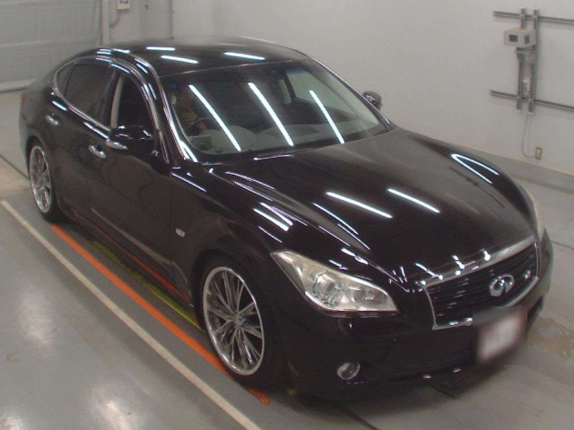 NISSAN FUGA 2011