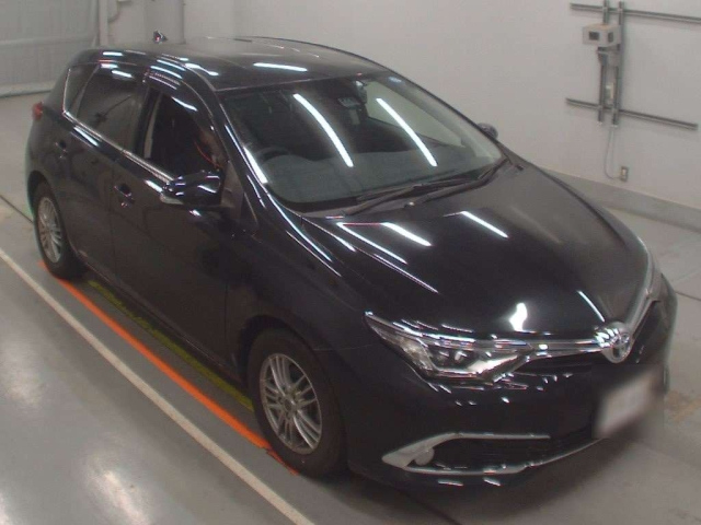 TOYOTA AURIS 2018