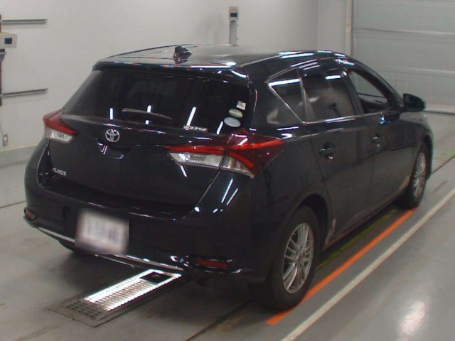 TOYOTA AURIS 2018