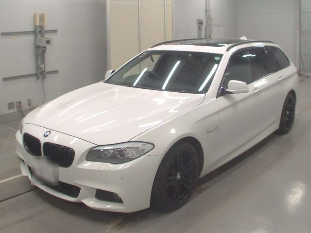 BMW 5 SERIES 2011