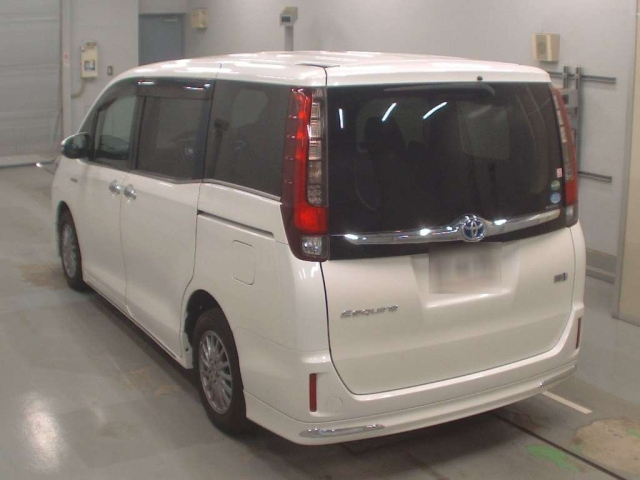 TOYOTA ESQUIRE 2015