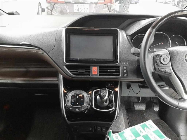 TOYOTA ESQUIRE 2015