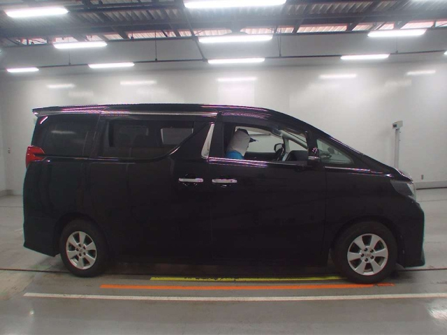 TOYOTA ALPHARD 2015