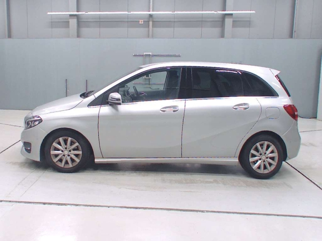 MERCEDES BENZ B CLASS 2016