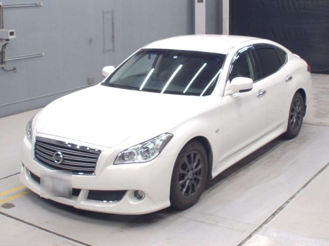 NISSAN FUGA 2013