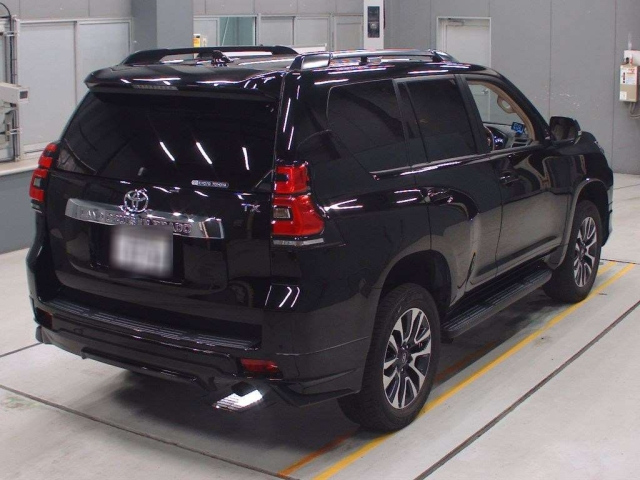 TOYOTA LAND CRUISER PRADO 2021