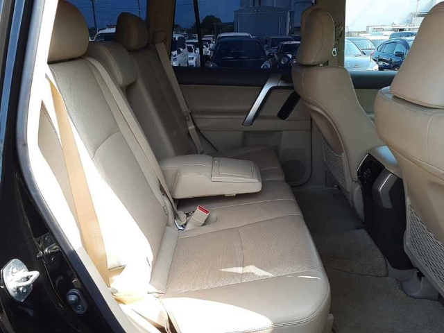 TOYOTA LAND CRUISER PRADO 2021