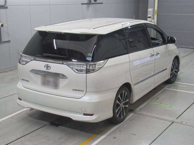 TOYOTA ESTIMA 2015