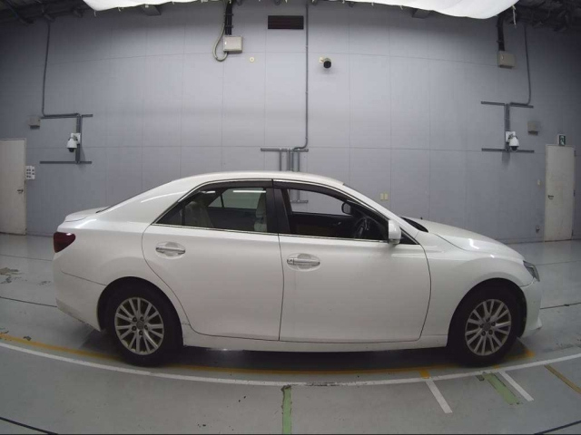 TOYOTA MARK X 2012
