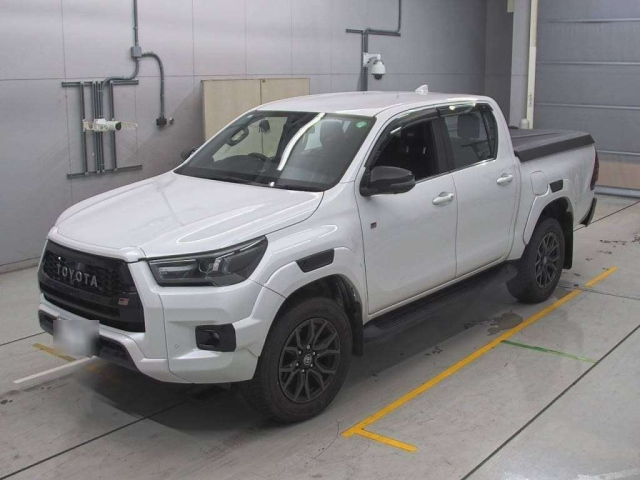 TOYOTA HILUX 2023