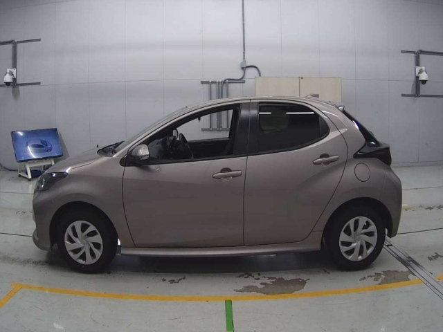 TOYOTA YARIS 2021
