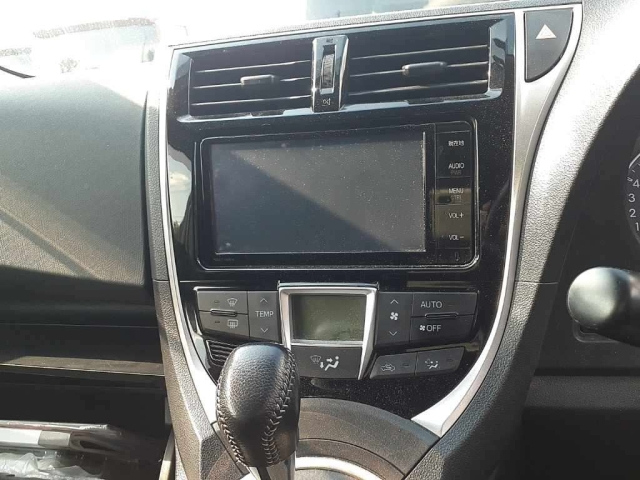 TOYOTA RACTIS 2015