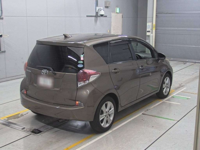 TOYOTA RACTIS 2015