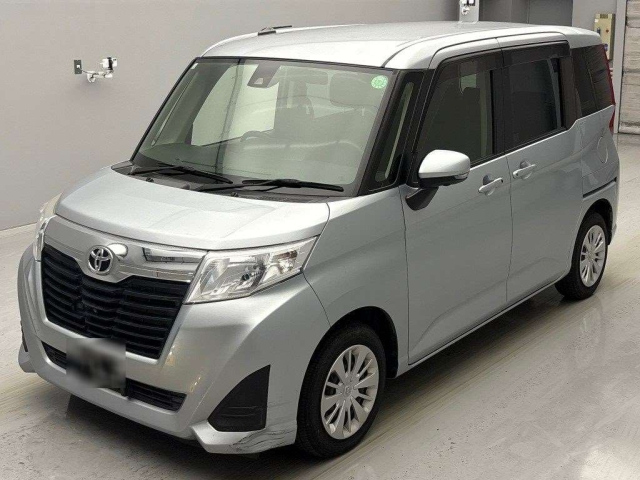 TOYOTA ROOMY 2016