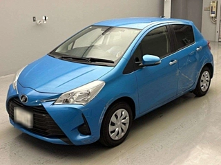 TOYOTA VITZ 2017