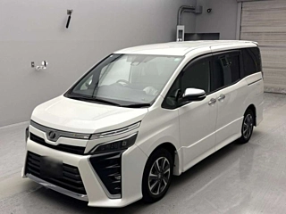 TOYOTA VOXY 2018