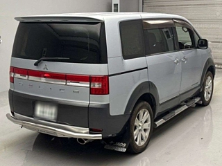 MITSUBISHI DELICA D5 2010