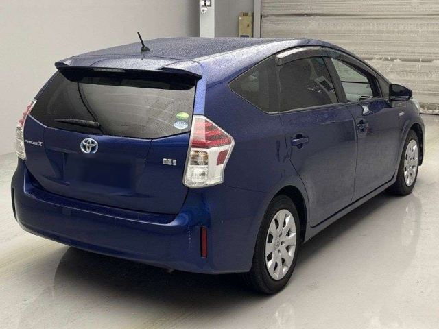 TOYOTA PRIUS ALPHA 2020
