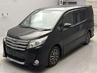 TOYOTA NOAH 2015