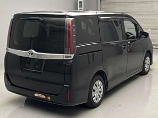 TOYOTA NOAH 2020