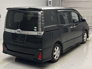 TOYOTA VOXY 2016
