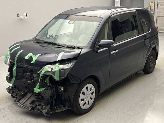 TOYOTA SPADE 2019
