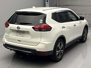 NISSAN X-TRAIL 2018