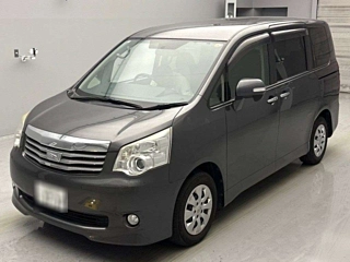 TOYOTA NOAH 2012
