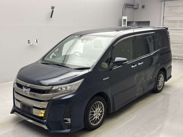 TOYOTA NOAH 2019