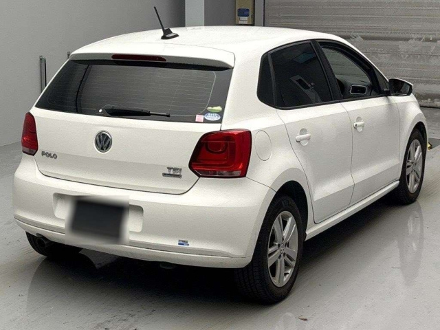 VOLKSWAGEN POLO 2014
