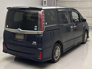TOYOTA NOAH 2019