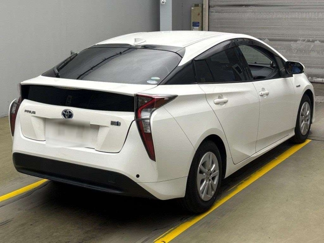 TOYOTA PRIUS 2018