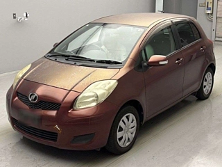 TOYOTA VITZ 2010