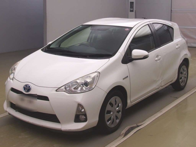 TOYOTA AQUA 2012