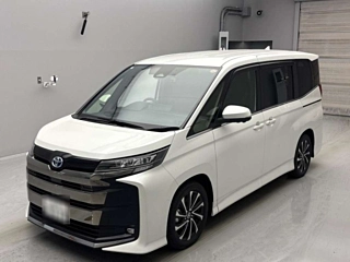 TOYOTA NOAH 2025