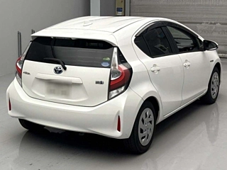 TOYOTA AQUA 2018