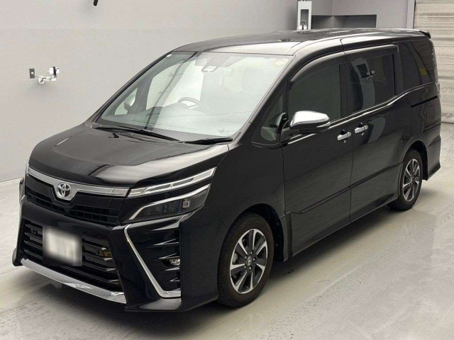 TOYOTA VOXY 2021