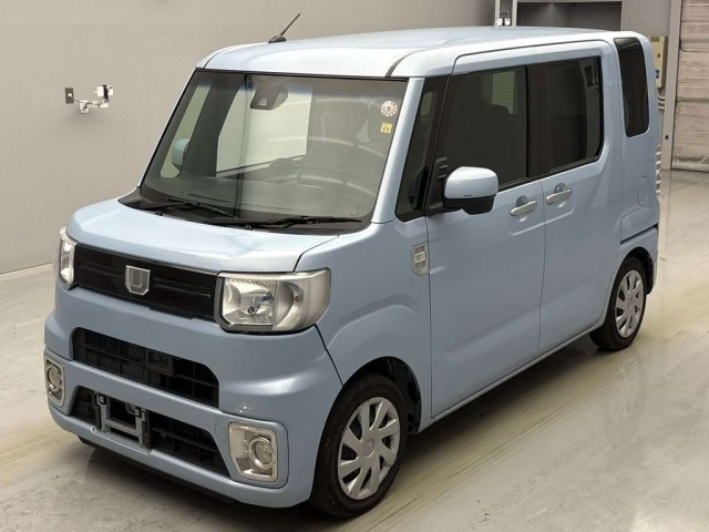 DAIHATSU WAKE 2016
