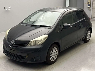 TOYOTA VITZ 2013