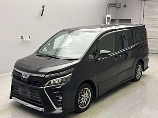 TOYOTA VOXY 2020