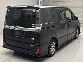 TOYOTA VOXY 2020
